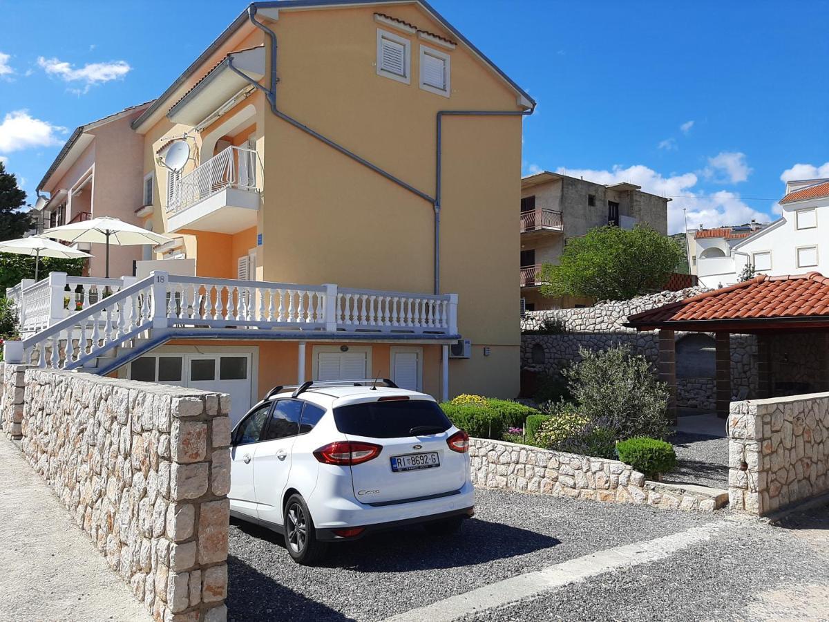 Apartments Pavelic Нови Винодолски Екстериор снимка